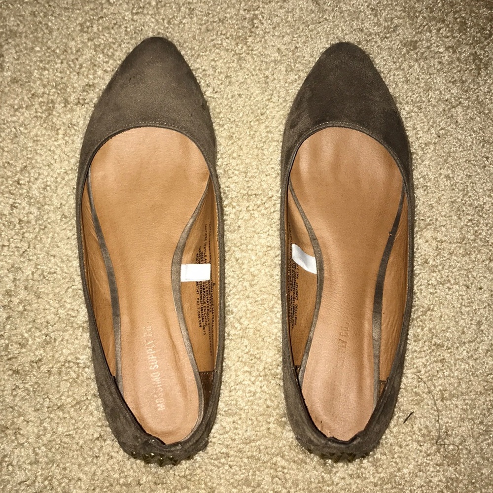 Flats - Picture 3 of 3